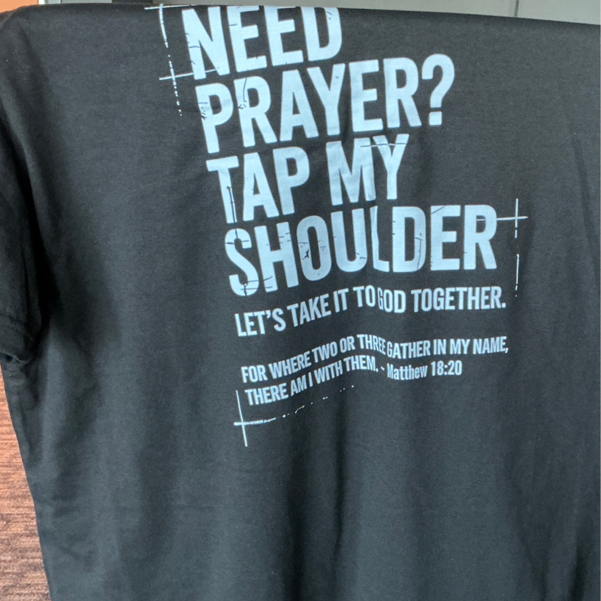 T-shirt - Tap my shoulder - Black