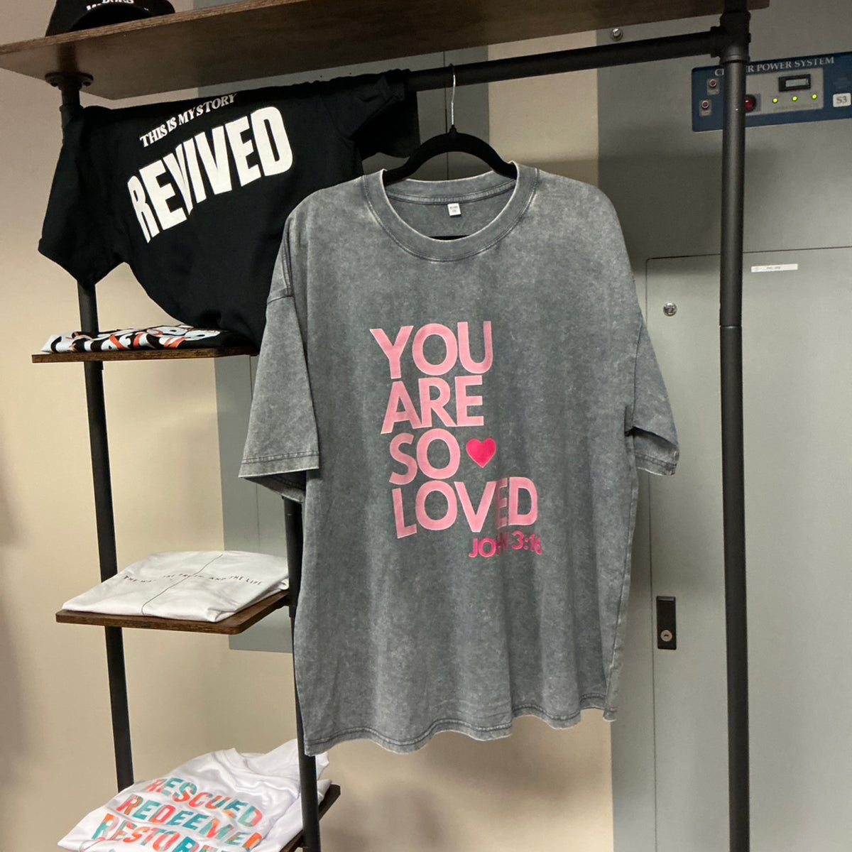 T-shirt - You are so loved