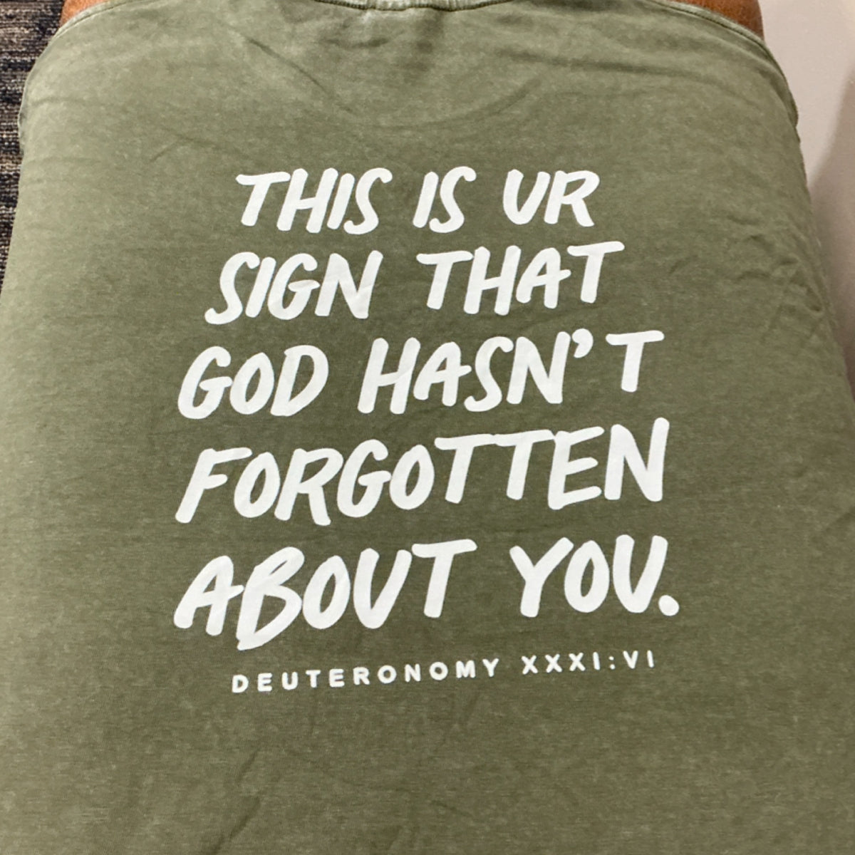 T-shirt - this is your sign - green