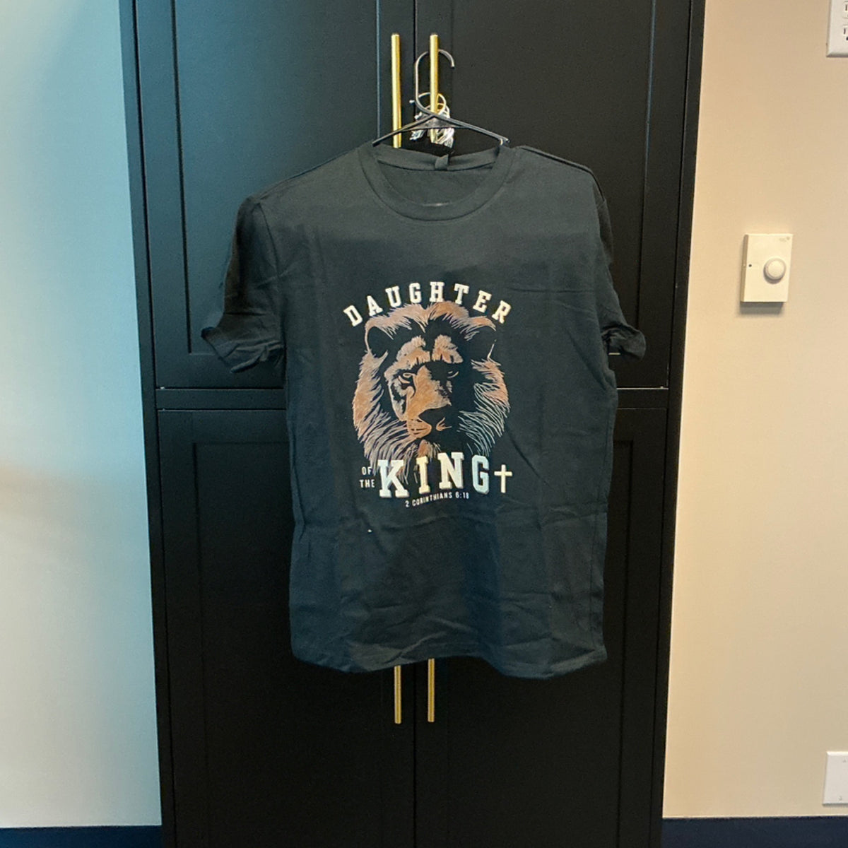 T-shirt - Daughter of the King - Black
