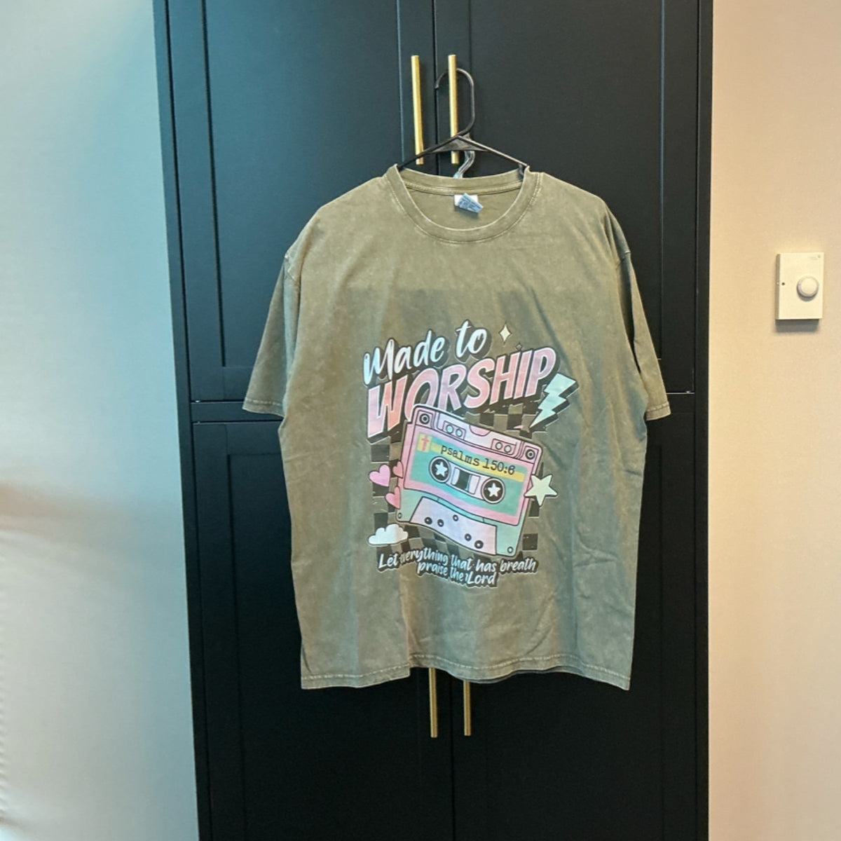 T-shirt - Made to worship