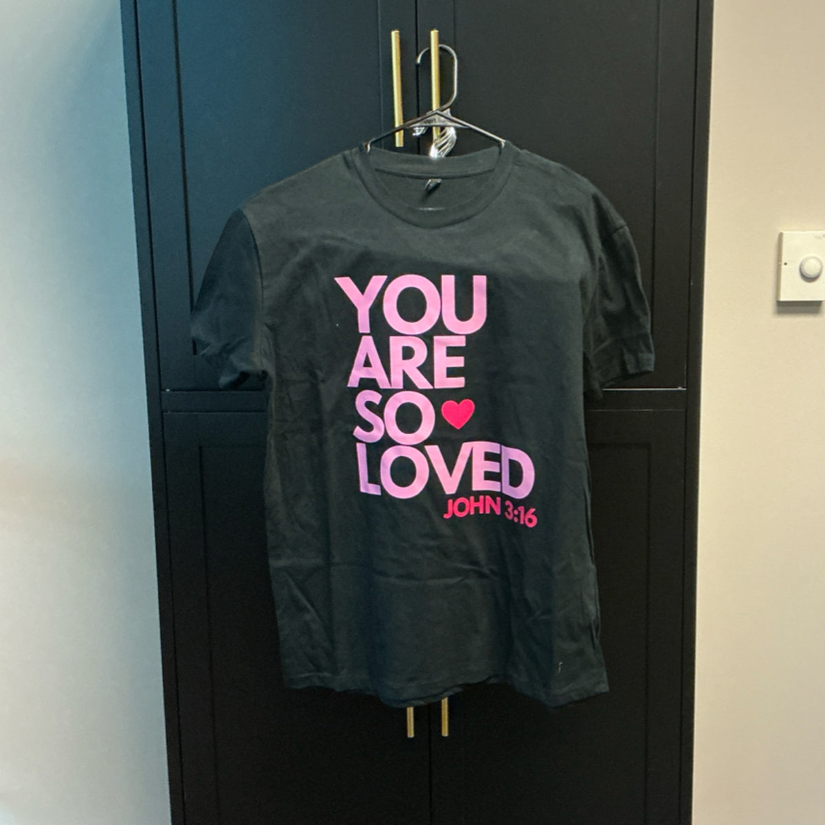 T-shirt - You are so loved