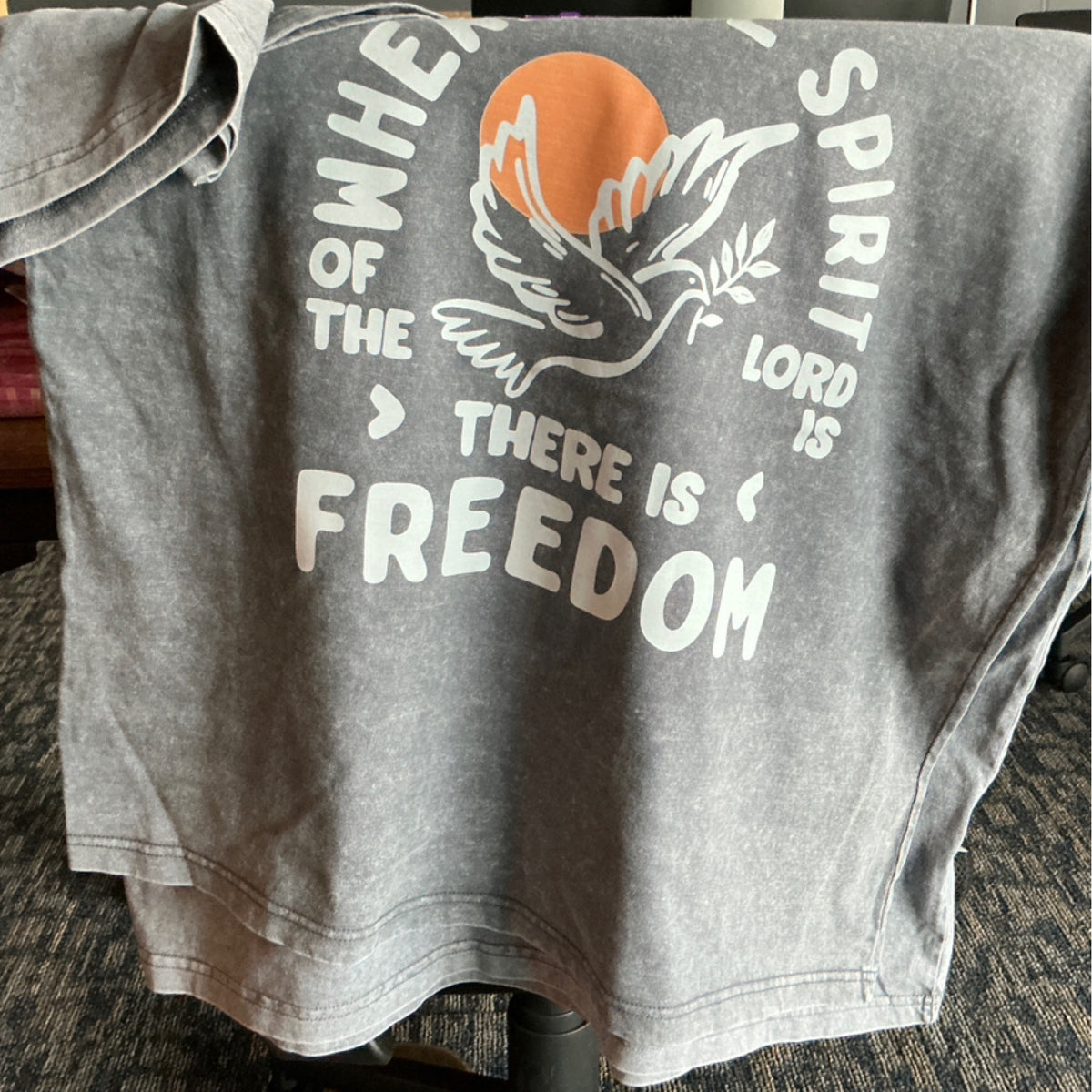 T-Shirt - Acid wash Grey - Where the spirit