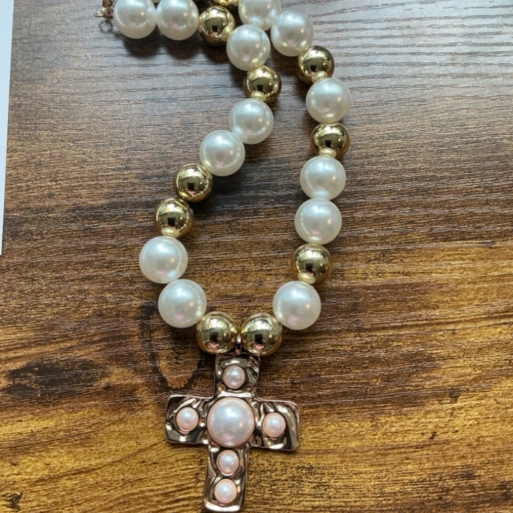 Necklace - big pearl and gold beads with cross