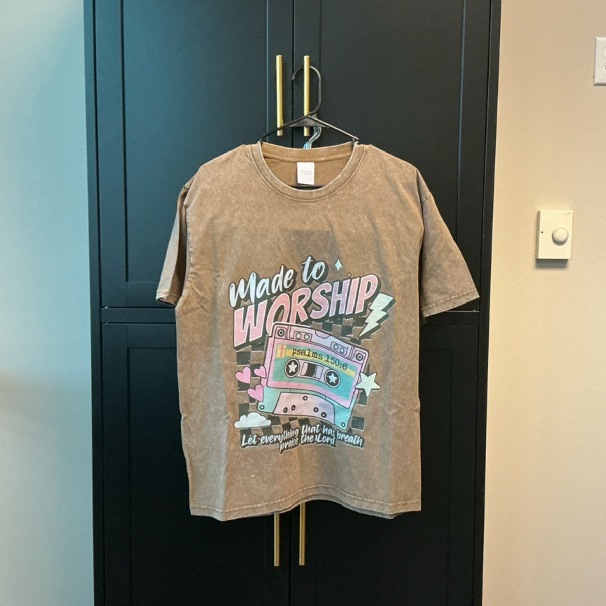 T-shirt - Made to worship