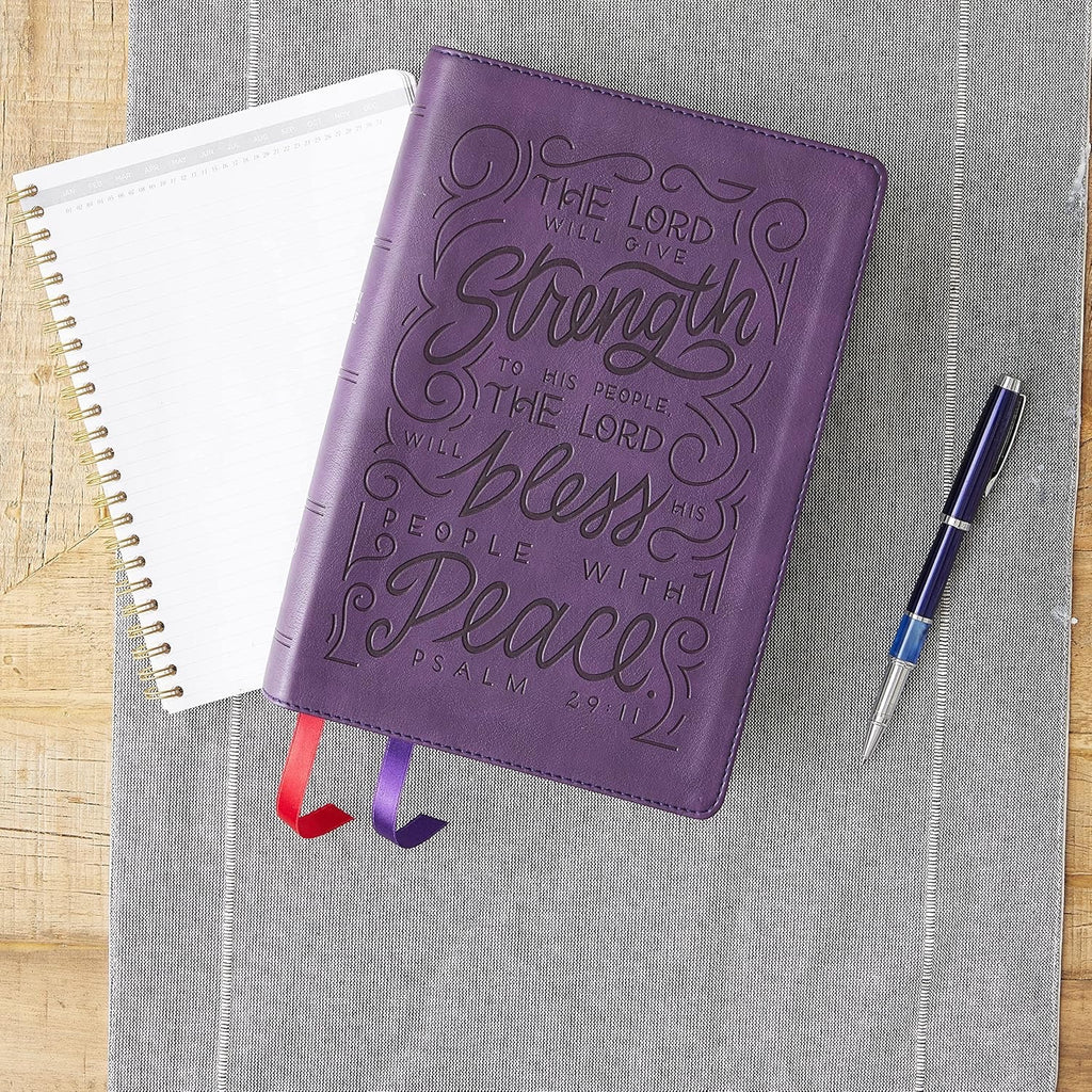 Bible - NKJV, Giant Print Center-Column Reference Bible, Verse Art Cover Collection, Leathersoft, Purple, Red Letter, Comfort Print: Holy Bible, New King James Version Imitation Leather